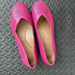 Hot pink Dansko Flats